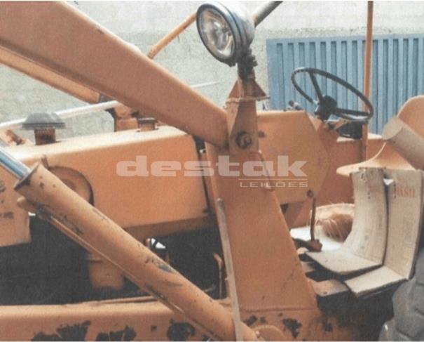Foto de Trator Retroescavadeira Case ano 1973