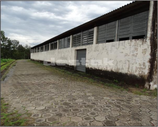Foto de Terreno de 4.584m² com parte de Galpão