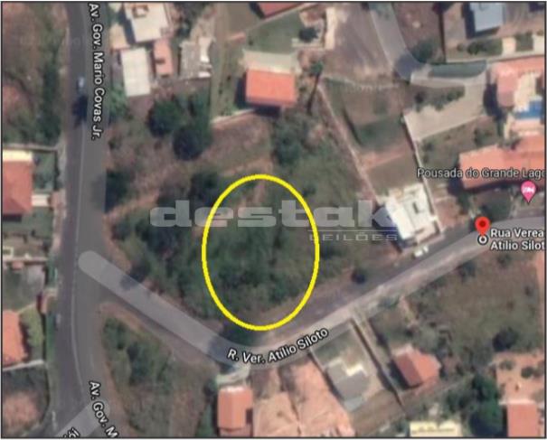 Foto de Terreno com 615m² em Lindóia