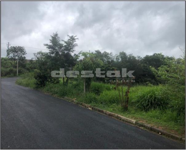 Foto de Terreno com 615m² em Lindóia
