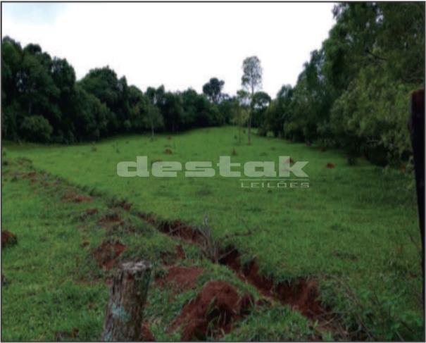 Foto de 3,75% de um Terreno de 93.634m²