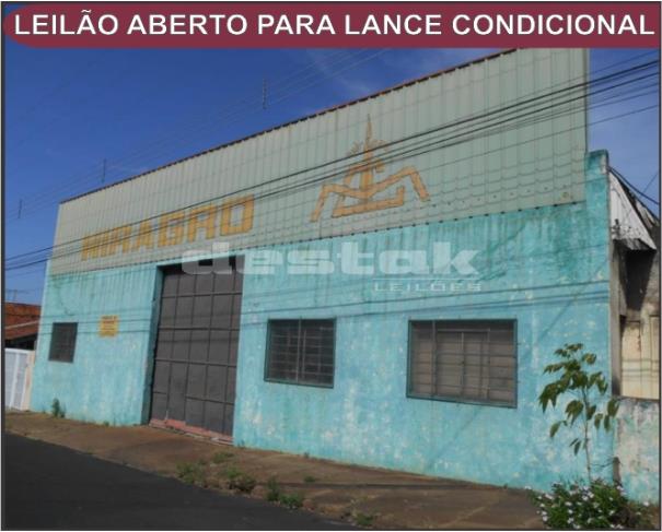 Foto de Galpão Industrial com 3.918m² 