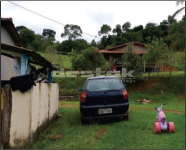 Foto de 3,75% de um Terreno de 93.634m²