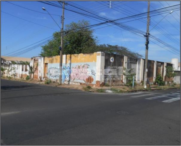 Foto de Galpão Industrial com 3.918m² 