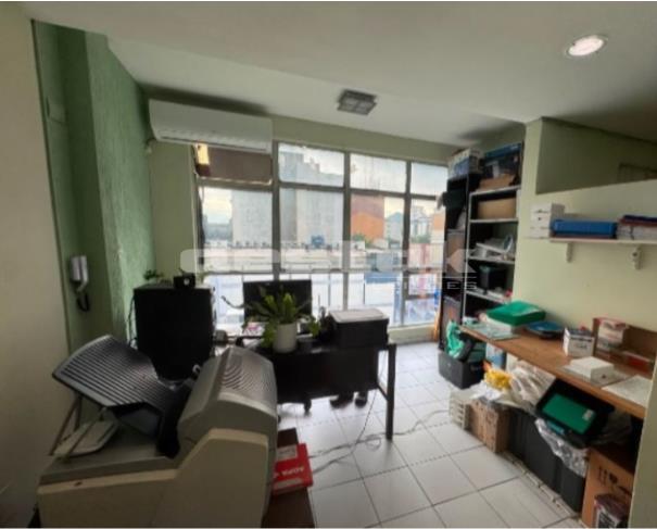 Foto de Sala Comercial no Centro de São Vicente/SP