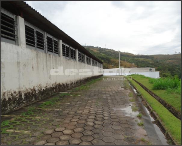 Foto de Terreno de 4.584m² com parte de Galpão