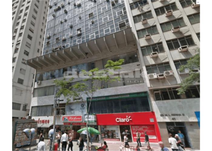 Foto de Comercial em leilão em Rio De Janeiro - RJ