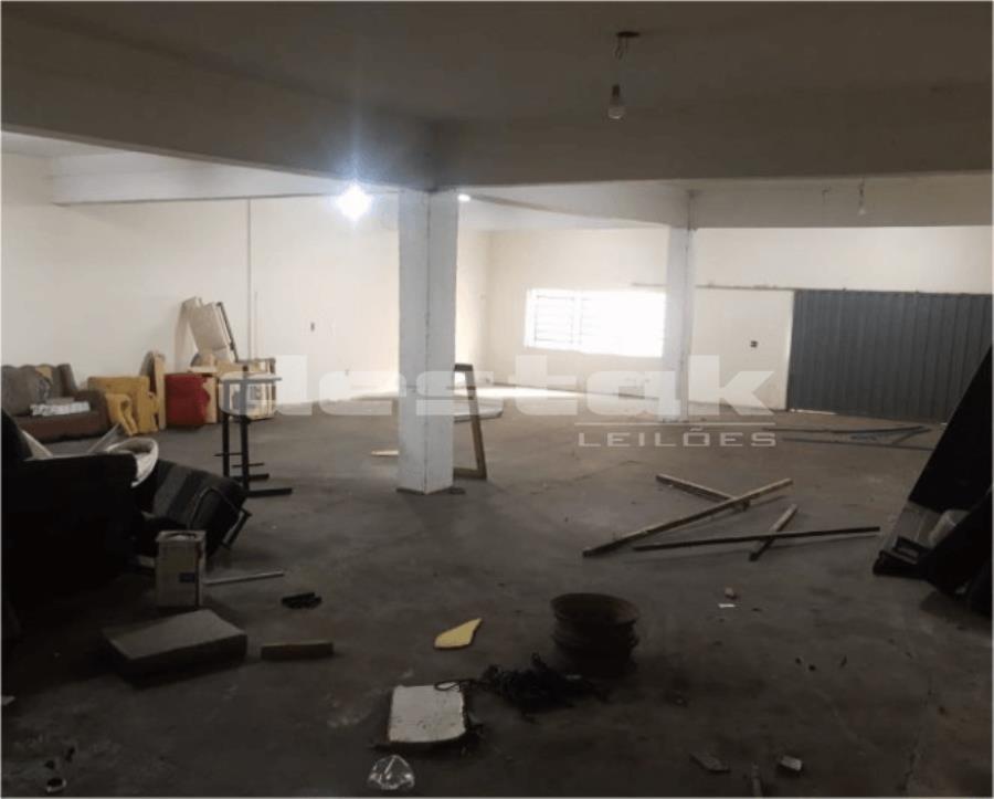 5 Kitnets + comercial em Botucatu/SP 5 Kitnets + comercial em Botucatu/SP, localizado em Botucatu - SP
