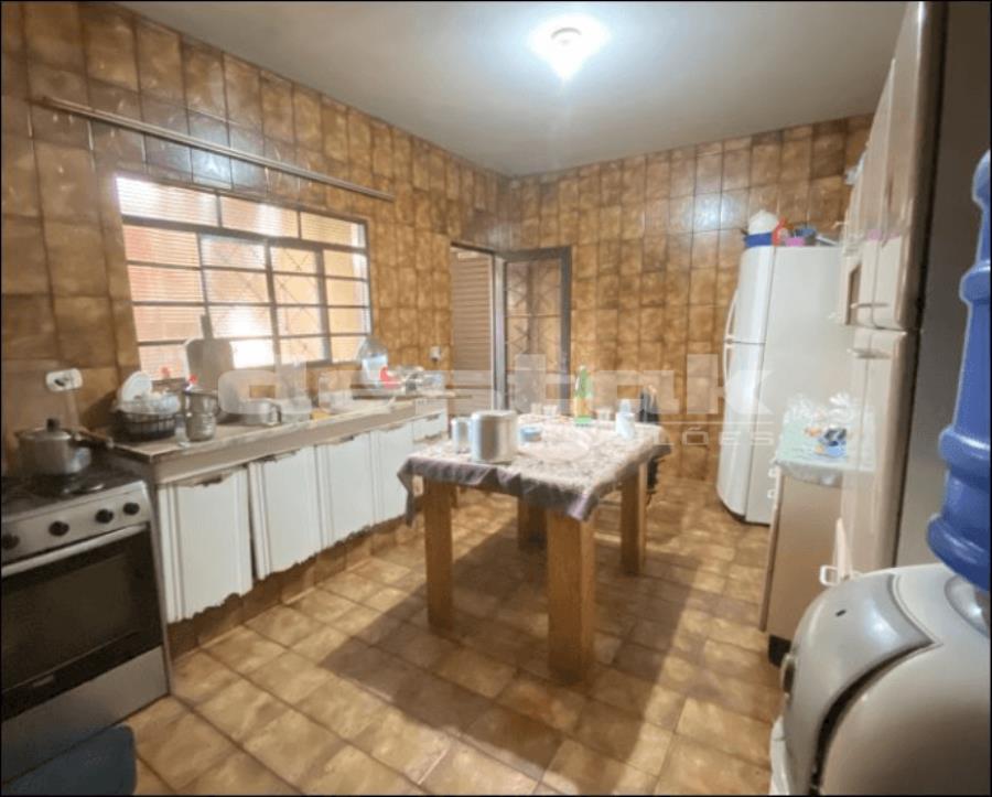 Duas Casas em Matão/SP Duas Casas em Matão/SP, localizado em Matão - SP, bairro Jardim Santa Rosa