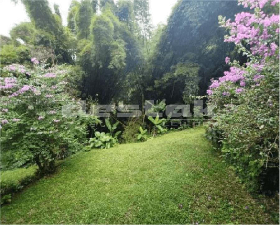 Chácara em Embu das Artes/SP Chácara em Embu das Artes/SP, localizado em Embu Das Artes - SP