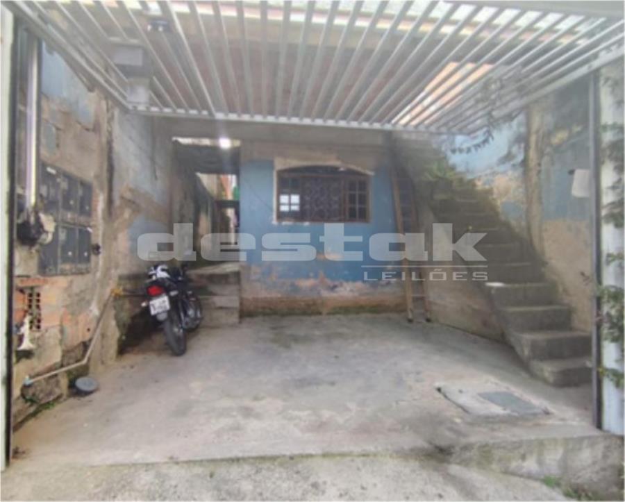 Três Casas na Vila Guiomar/SP Casa e Moto, localizado em São Paulo - SP