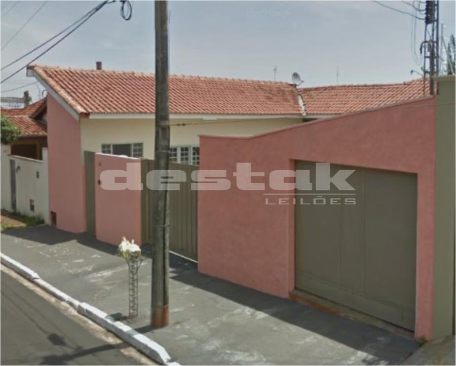 Casa em leilão em Bariri/SP