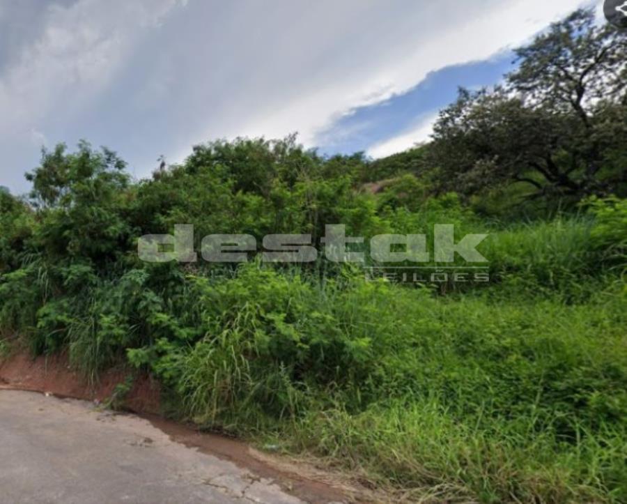 Amplo Terreno em Jundiaí/SP Amplo Terreno em Jundiaí/SP, localizado em Jundiaí - SP, bairro Rio das Pedras