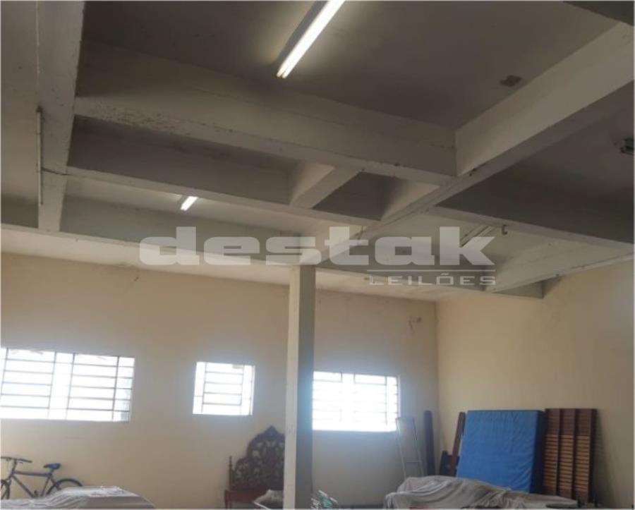 5 Kitnets + comercial em Botucatu/SP 5 Kitnets + comercial em Botucatu/SP, localizado em Botucatu - SP