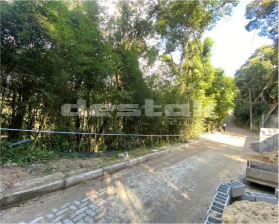Chácara em Embu das Artes/SP Chácara em Embu das Artes/SP, localizado em Embu Das Artes - SP
