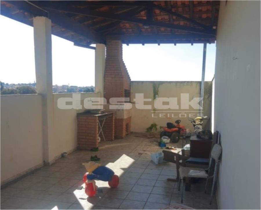 5 Kitnets + comercial em Botucatu/SP 5 Kitnets + comercial em Botucatu/SP, localizado em Botucatu - SP