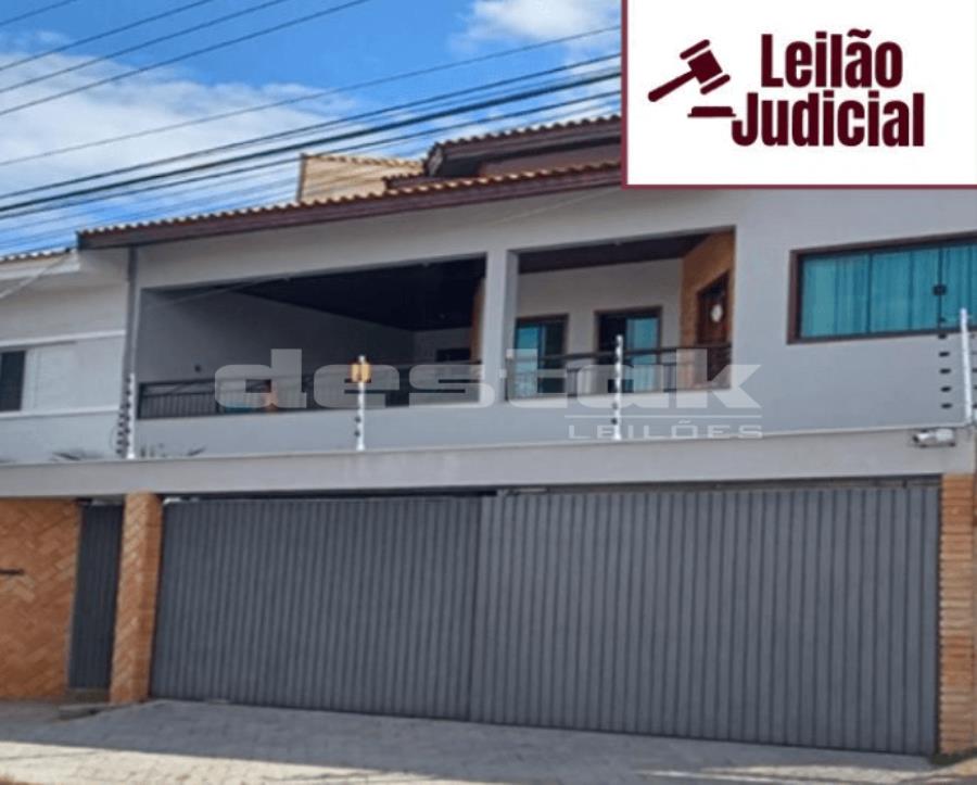 Casa em Ferraz de Vasconcelos/SP Casa em Ferraz de Vasconcelos/SP, localizado em Ferraz De Vasconcelos - SP, bairro Jardim Triangulo