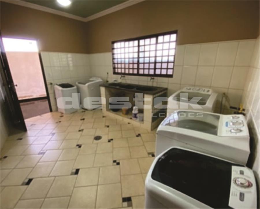 Imóvel comercial e residencial em Fernandópolis/SP Imóvel Comercial e Residencial em Fernandópolis/SP, localizado em Fernandópolis - SP