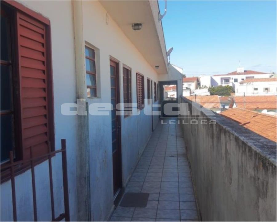 5 Kitnets + comercial em Botucatu/SP 5 Kitnets + comercial em Botucatu/SP, localizado em Botucatu - SP